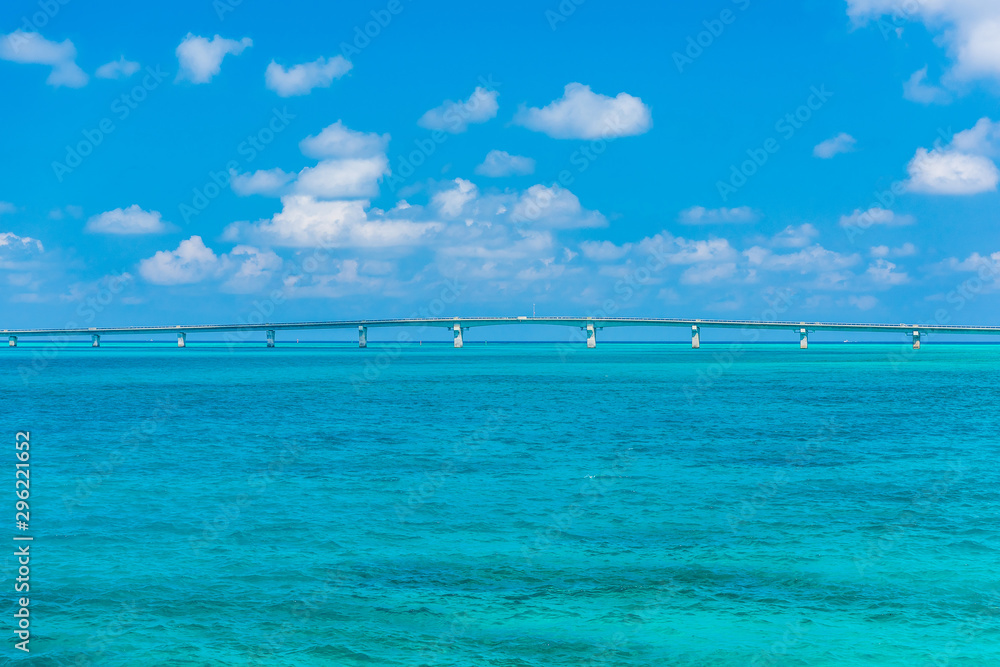 Fototapeta premium 宮古島の海 Beautiful beach in Miyakojima Island, Okinawa.