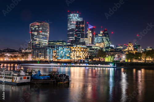 London skyline at night © Jose Ruez