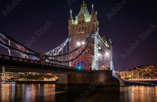 tower bridge in london at night