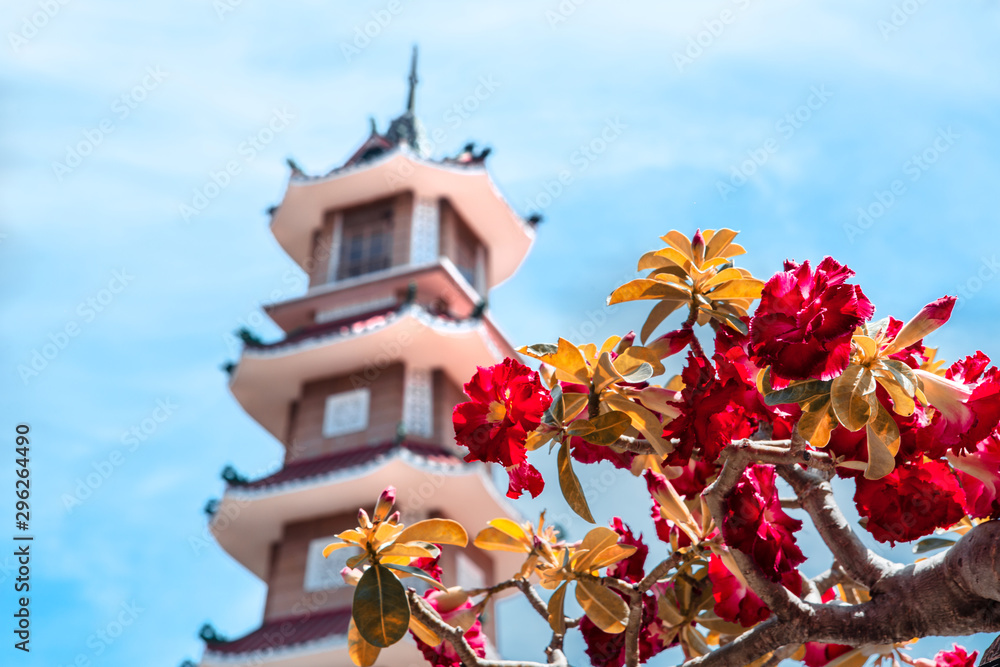 Naklejka premium Vinh Nghiem Pagoda Temple Ho Chi Minh City Saigon Vietnam