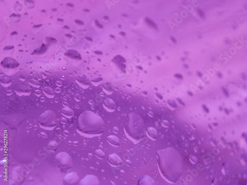 Drop background in purple