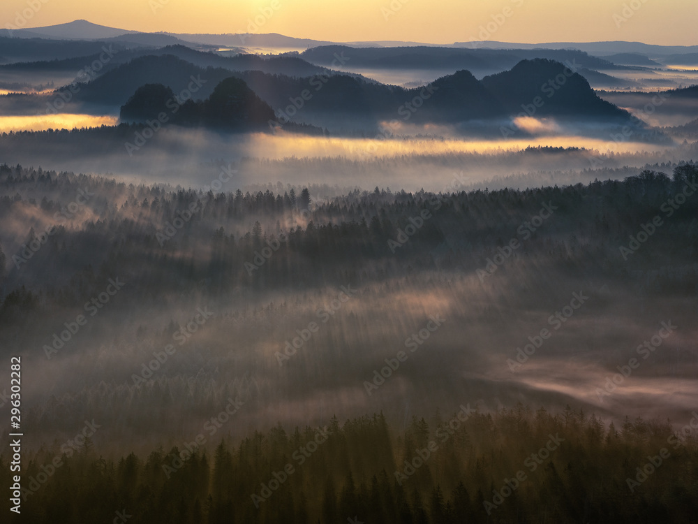 Fototapeta premium cutted in stripes - In Streifen geschnitten