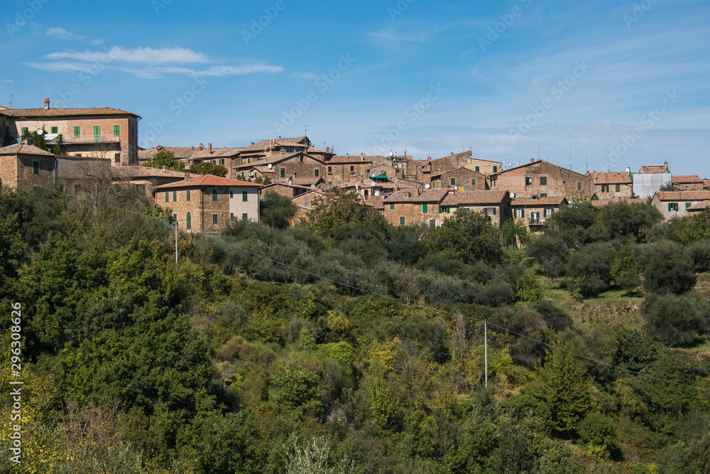 Veduta panoramica di Montalcino, deliziosa città medievale