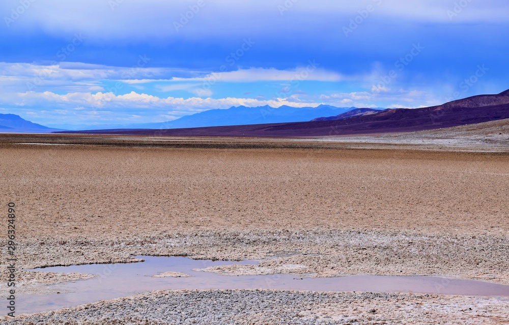 Badwater Basin Salt Flat - Death Valley Badwater Basin Salt Flat - Death Valley