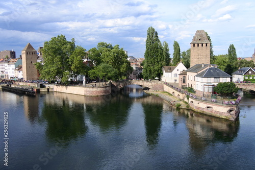 Blick von der Barrage Vauban auf Straßburg