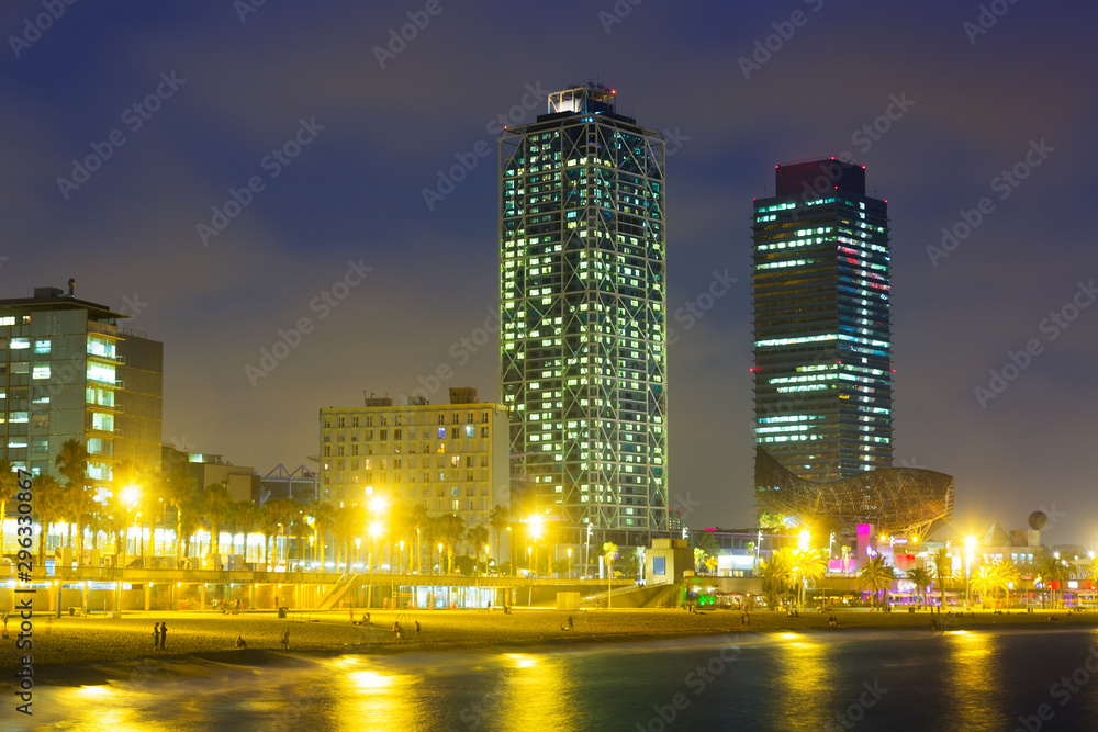 Fototapeta premium night view of skyscrapers - center of nightlife at Barcelona