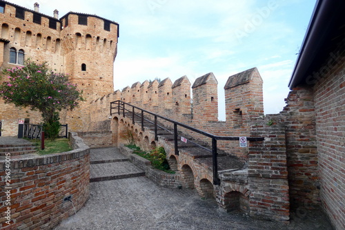Foto castello di gradara,marche,italia