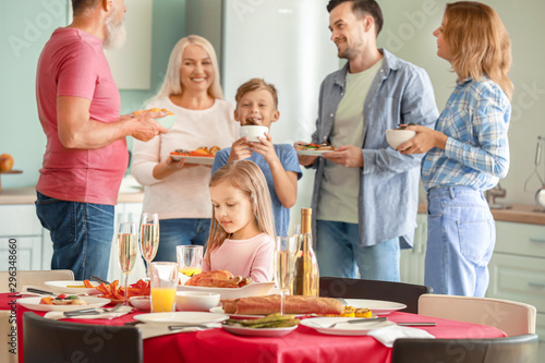 Big family serving table fo...