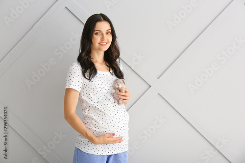 Beautiful young pregnant wo...
