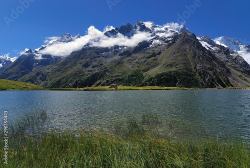Lac du massif de La Meije
