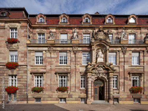 Stadthaus Portal in Speyer entzerrt