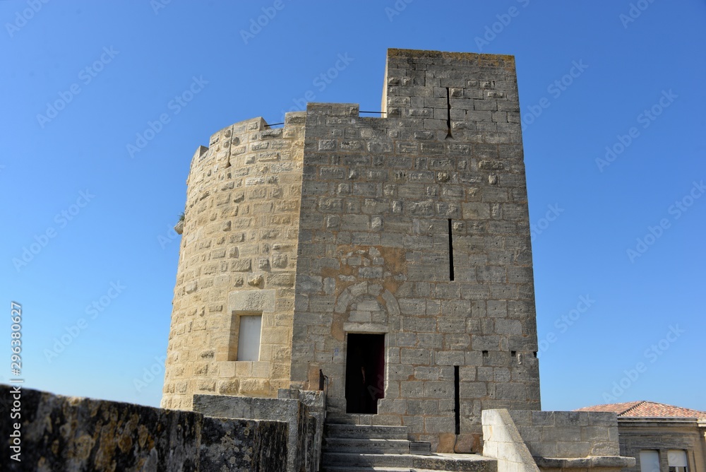 Tours et remparts d’Aigues-Mortes