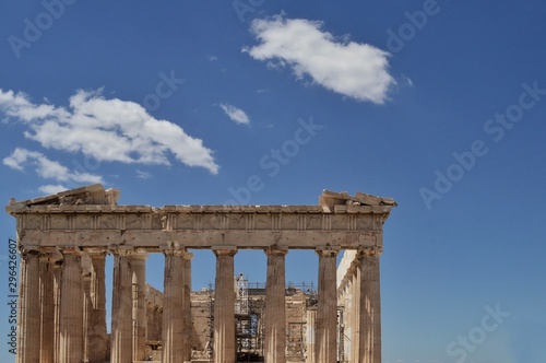 ancient greek temple of apollo