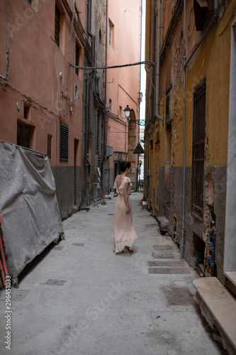 Wunderbare Frau in Italien Pisa © TIGERRAW
