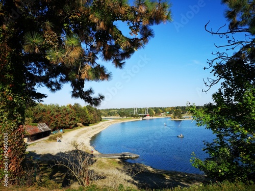 Fototapeta Naklejka Na Ścianę i Meble -  Schotterteich im Herbst