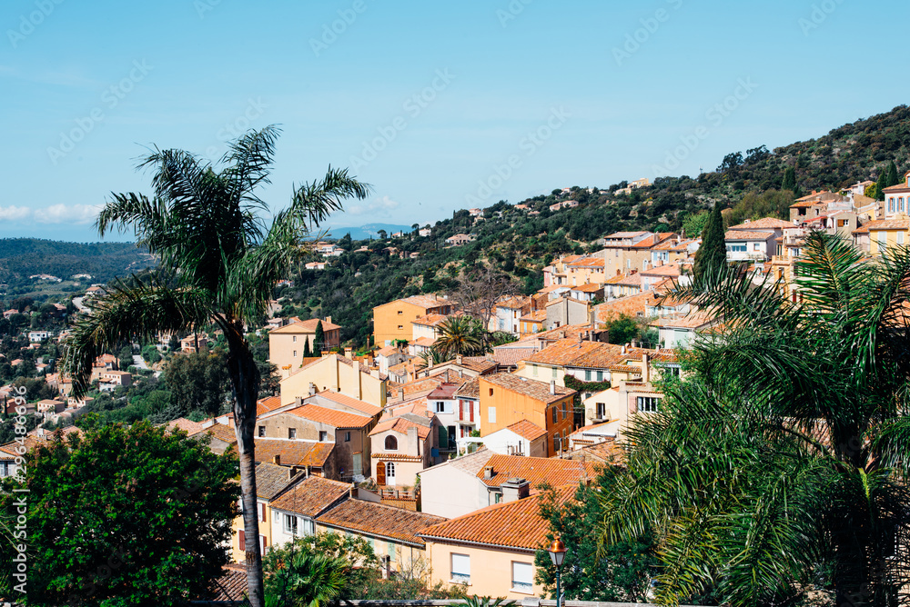 Un village provençal. Le village de Bormes-les-Mimosas.
Un village de Provence. Un village du sud de la France.
