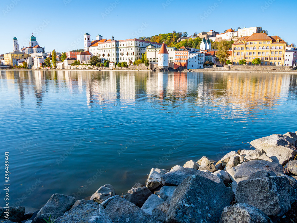 Inn Ufer im Herbst Passau
