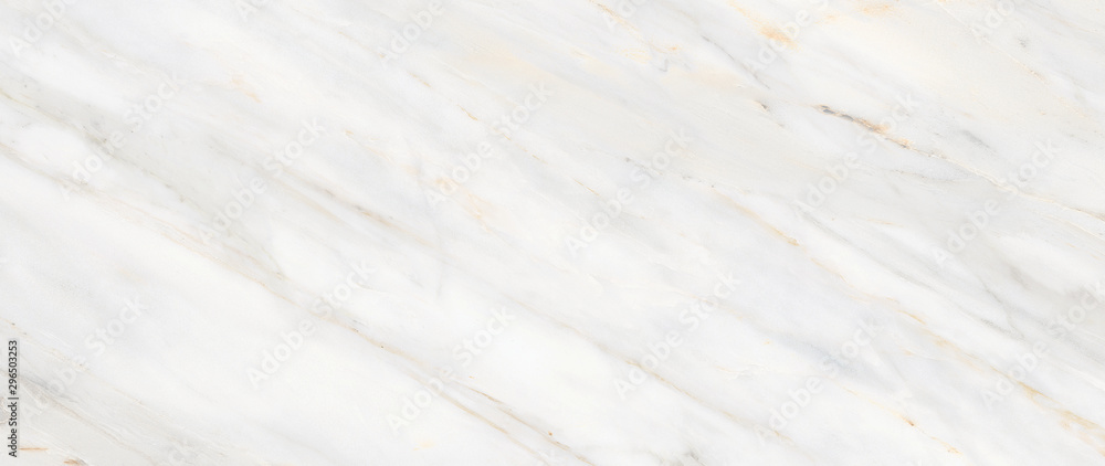 Obraz premium Białe tło tekstury marmuru Carrara z kręconymi szaro-brązowymi kolorowymi żyłkami, może być używane do dekoracji wnętrz wewnętrznych i zewnętrznych i ceramicznej dekoracyjnej powierzchni płytek, tapet, płyt architektonicznych.