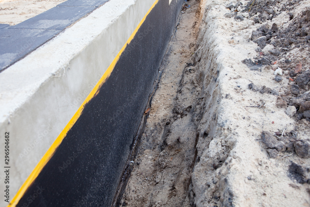 Foto de Waterproofing foundation bitumen. Foundation Waterproofing