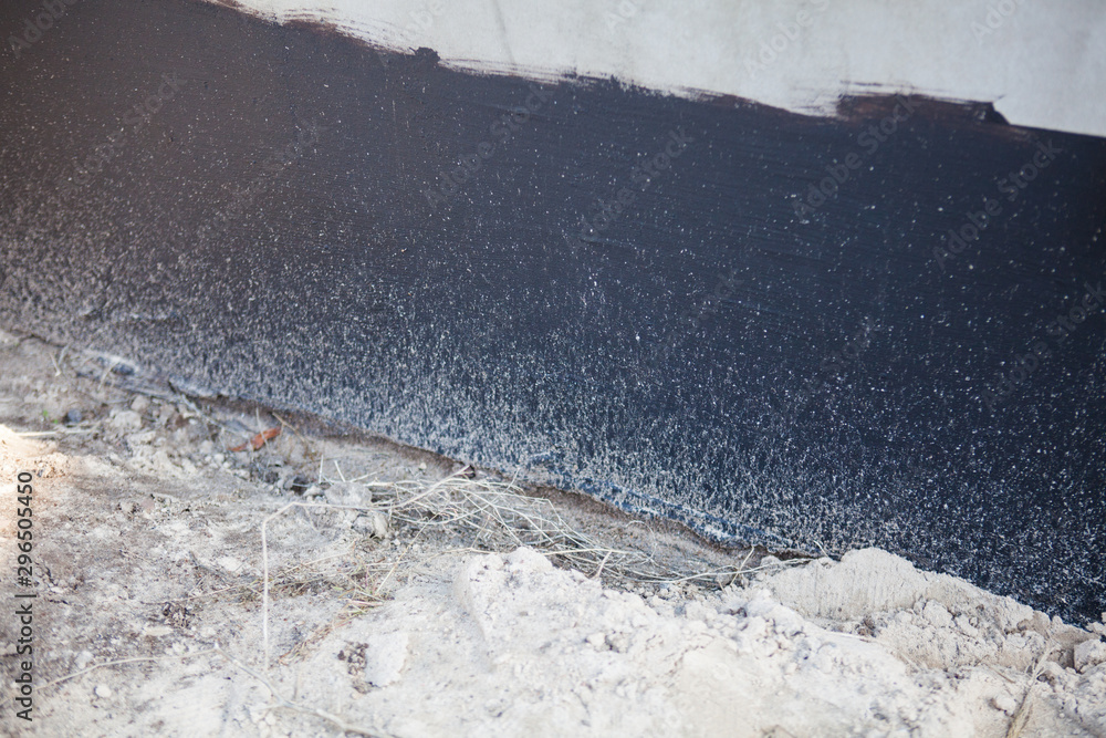 Waterproofing foundation bitumen. Foundation Waterproofing, Damp