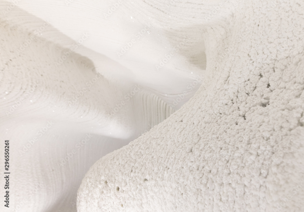 Obraz premium White walls of ice and snow in a cave
