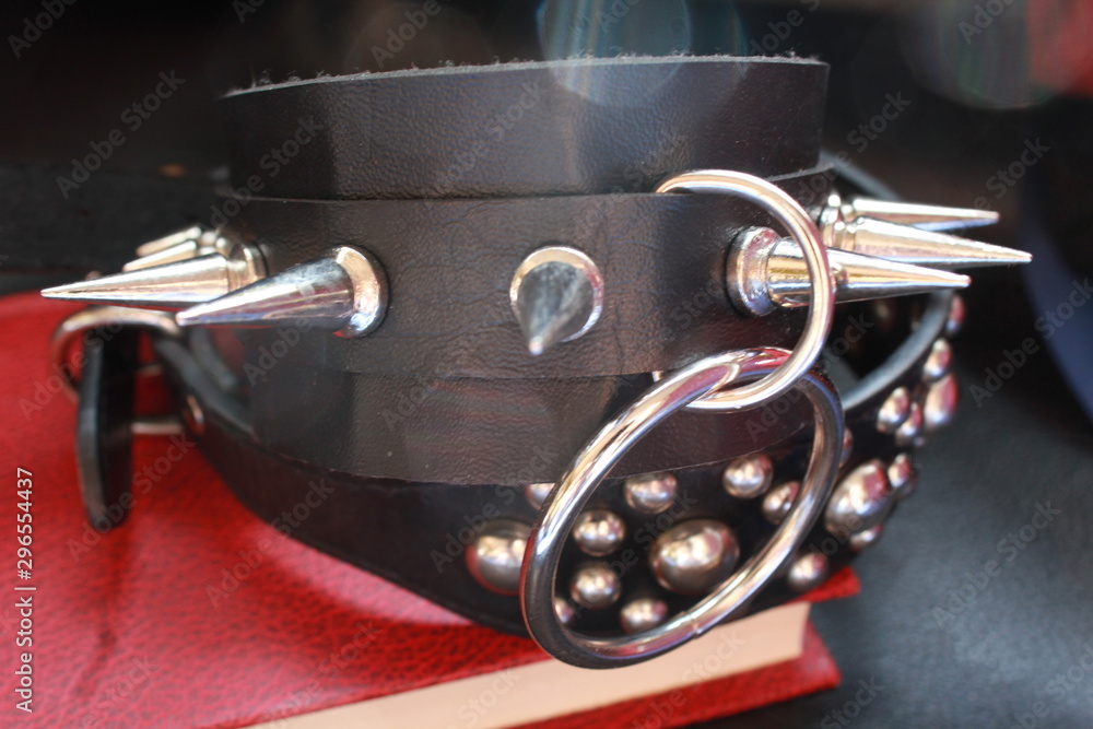 spikes spikes