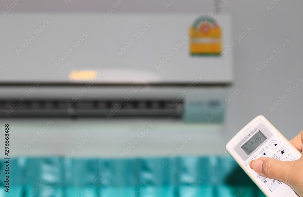 Press to open the house air conditioner Press to open the house air conditioner
