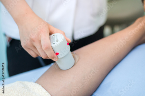 ultrasound therapy by physical therapist