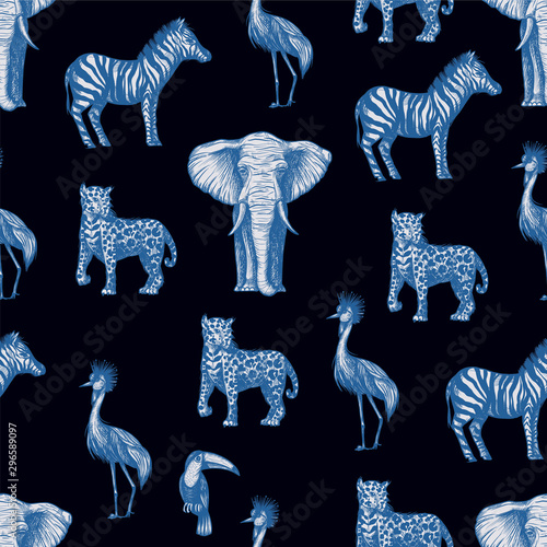 Seamless pattern with graphical jungle animals. Vector.