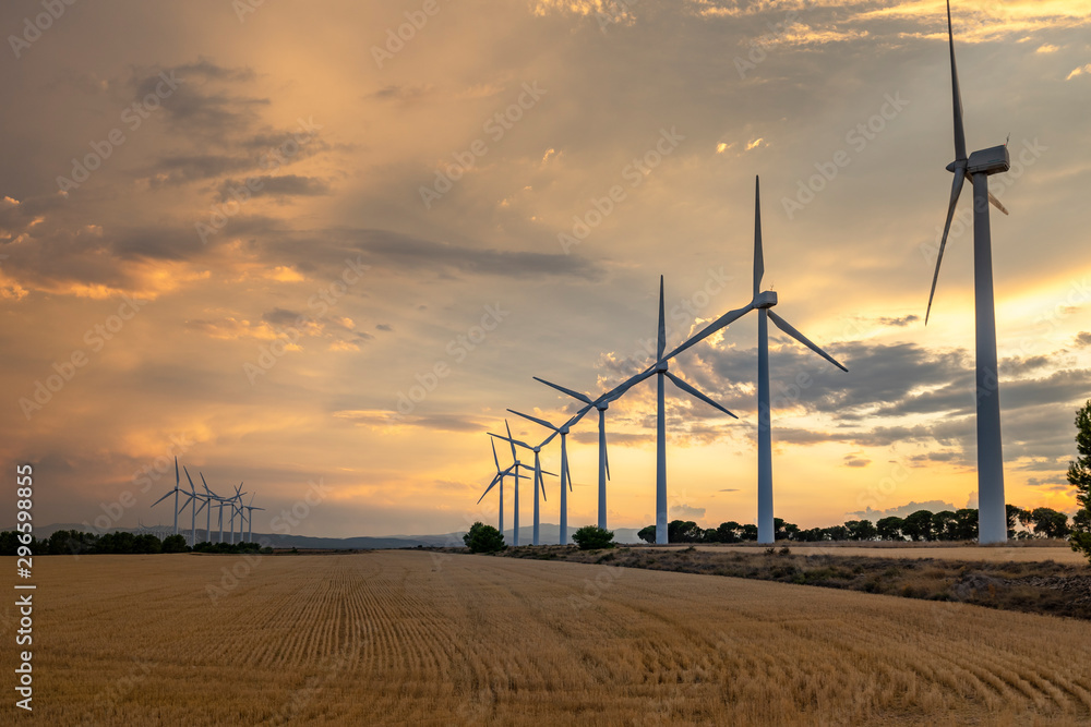 Obraz premium Wind turbines on a wind farm in Navarre, Spain