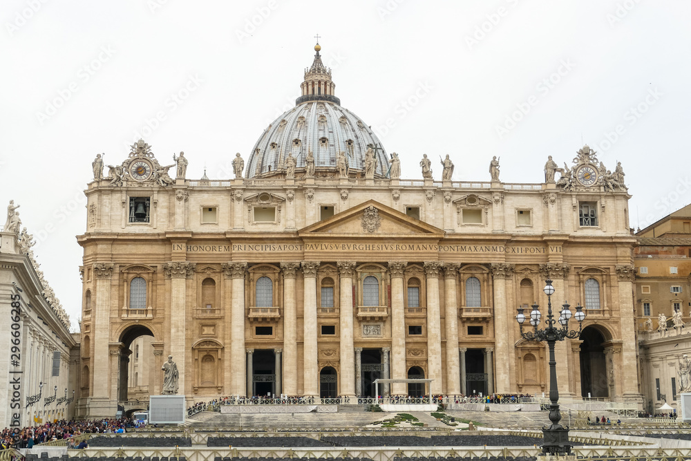 Naklejka premium Rome, Lazio / Italy - March 21st, 2016: The Papal Basilica of San Pietro In Vatican