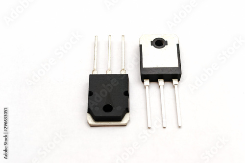 Power transistor - package TO-3P