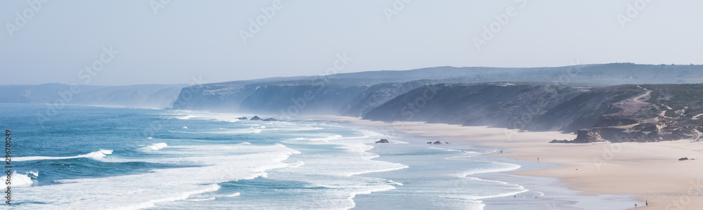 Ocean coast view, perfect travel and holiday destination - obrazy, fototapety, plakaty 