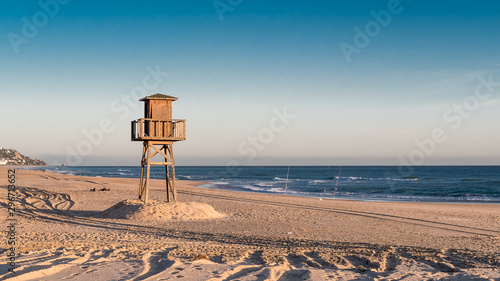 torre de salvamento en una playa del sur de España photo