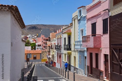 bunte Häuser in San Sebastian - Insel La Gomera