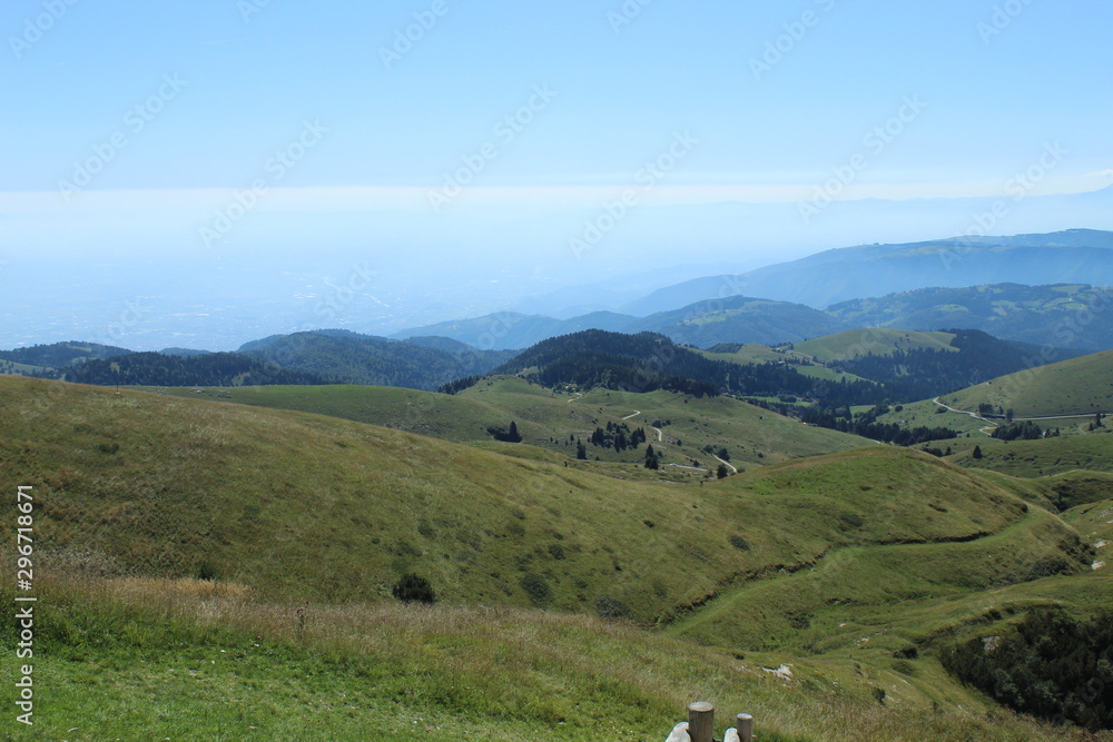 landscape with mountains and blue sky of Monte Grappa (landscape, mountain, sky, nature, mountains, green, hill, panorama, blue, view, tree, forest, beatiful, alberi, montagna ,cielo, natura, collina)