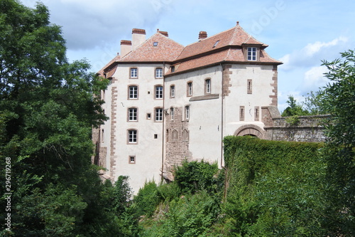 Die Burg Lützelstein im kleinen Ort La Petite-Pierre 