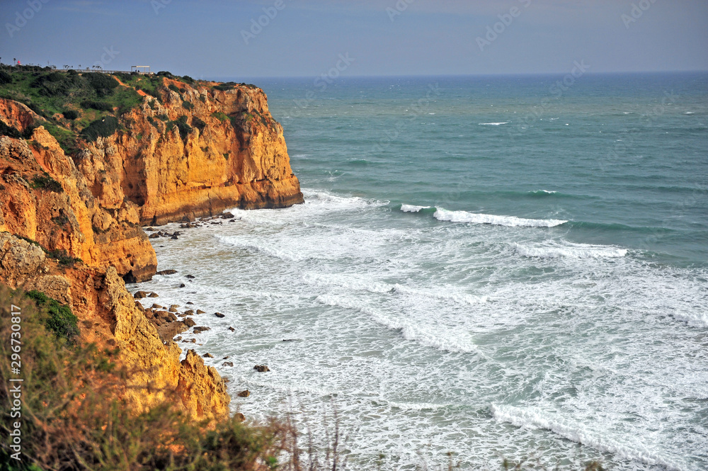 Scenic view of the cliffs at ponte de Piedade