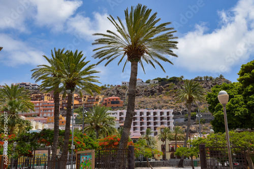 Altstadt mit Palmen in San Sebastian / La Gomera