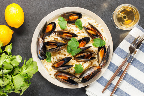 Pasta Mussels with herbs  and lemon
