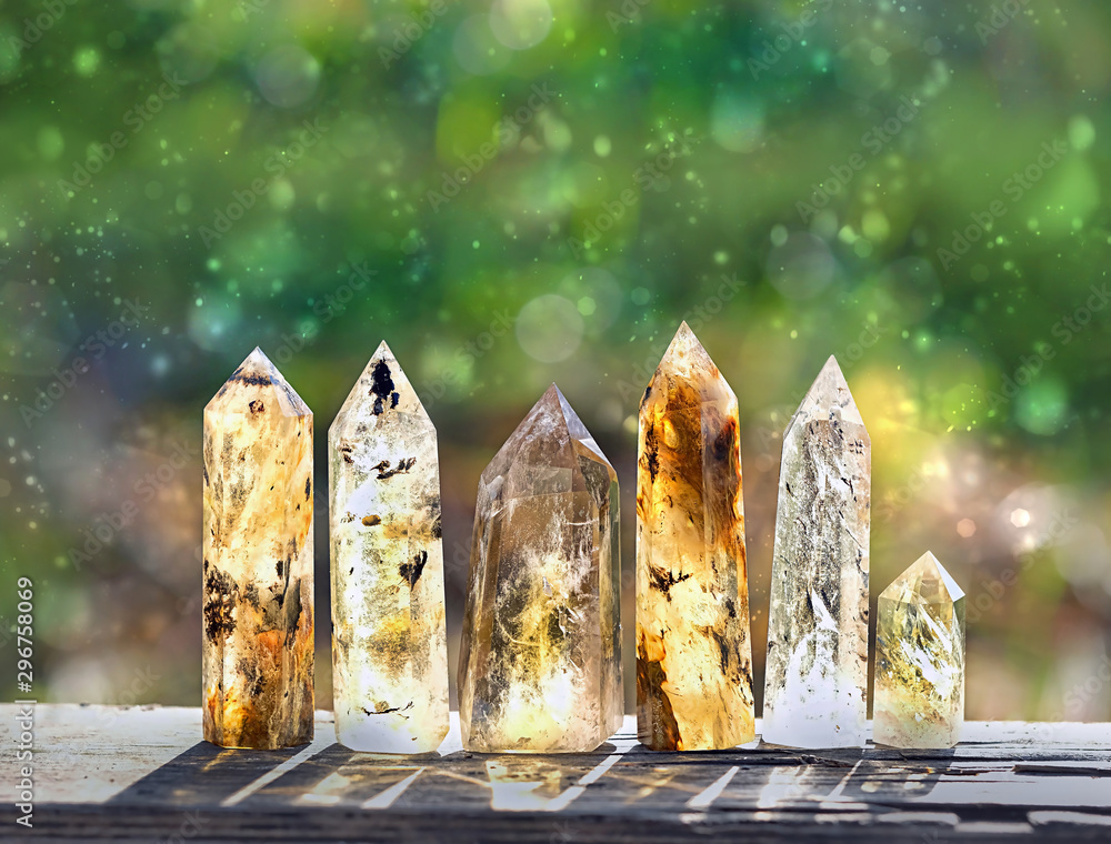 quartz stones mineral. beautiful gemstones crystal on abstract blurred  nature background. gems for relaxation, quartz crystals. Crystal Ritual,  Witchcraft Crystal. soft focus Stock Photo