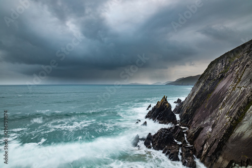 Quadro su tela coumeenoule harbour in south west ireland on the dingle peninsula on an autumn e