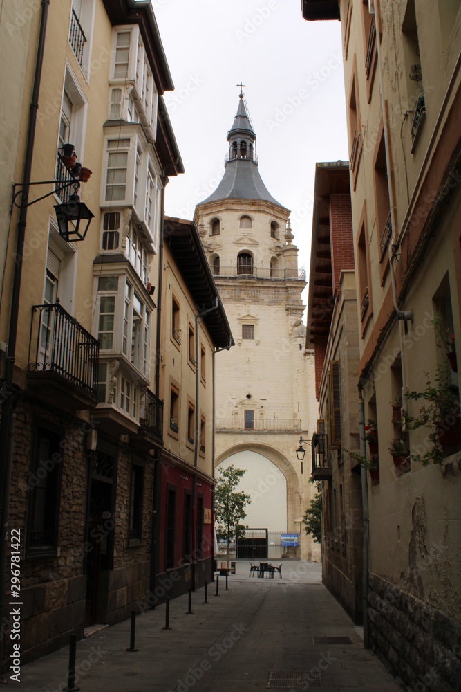 torre de la catedral de Santa María en Vitoria-Gasteiz torre de la catedral de Santa María en Vitoria-Gasteiz