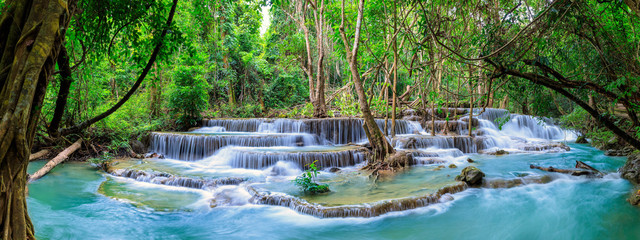 Wandcirkels Watervallen Huai Mae Khamin waterval Thailand  © wirojsid