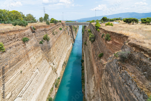 Corinth Canal with its deep sheer sides © Brian Scantlebury