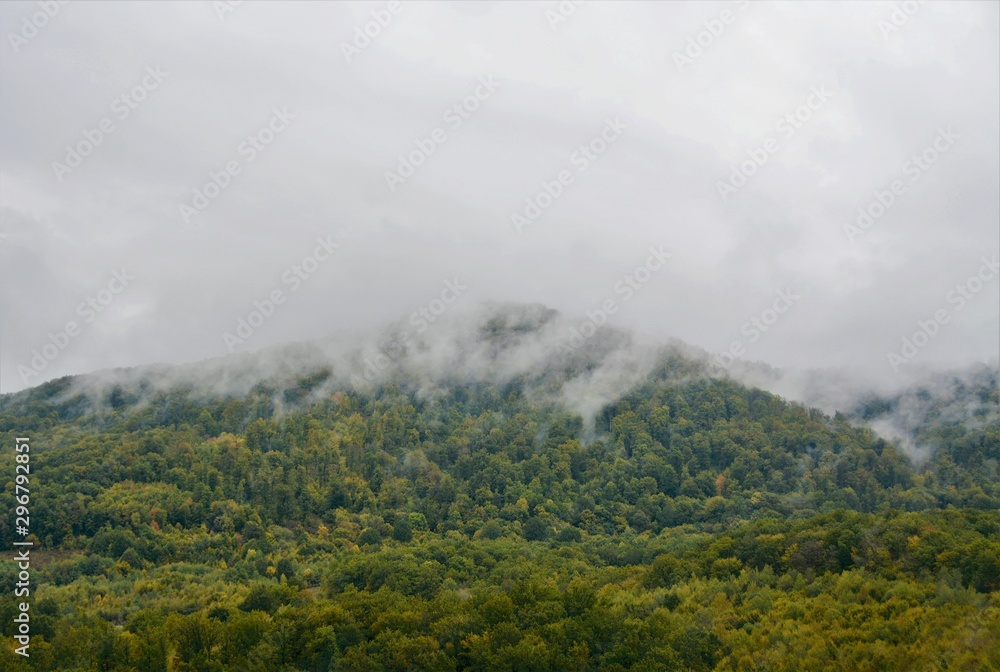 Obraz premium clouds on the hill