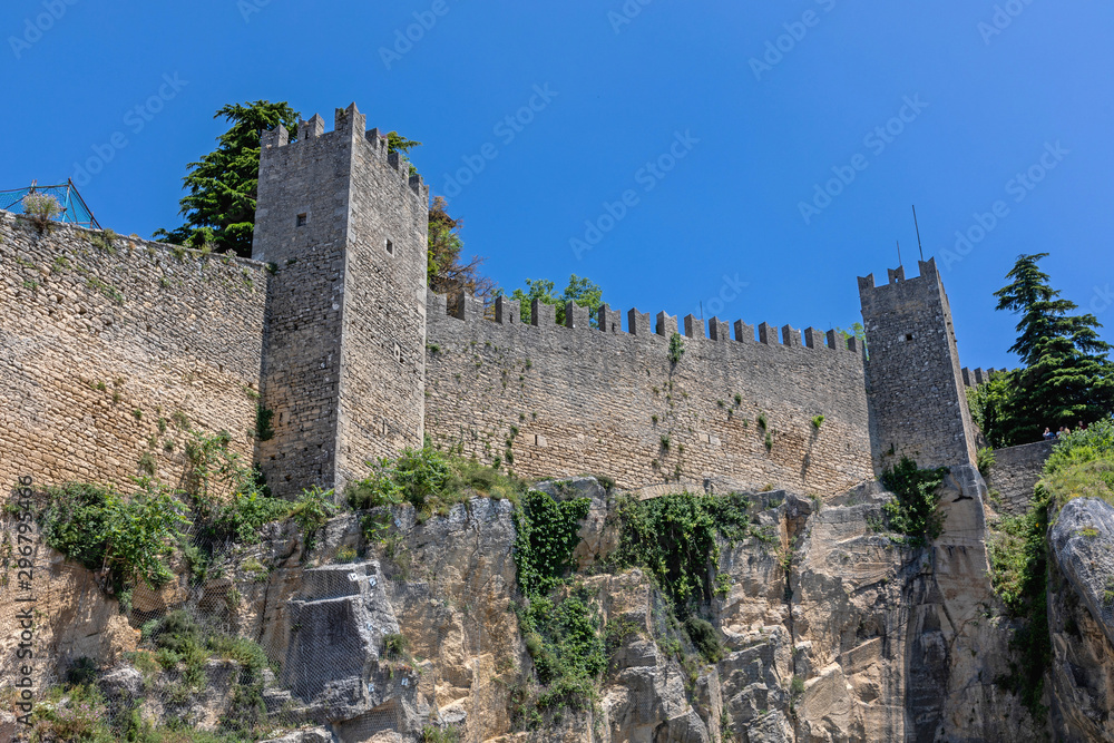 Walls San Marino