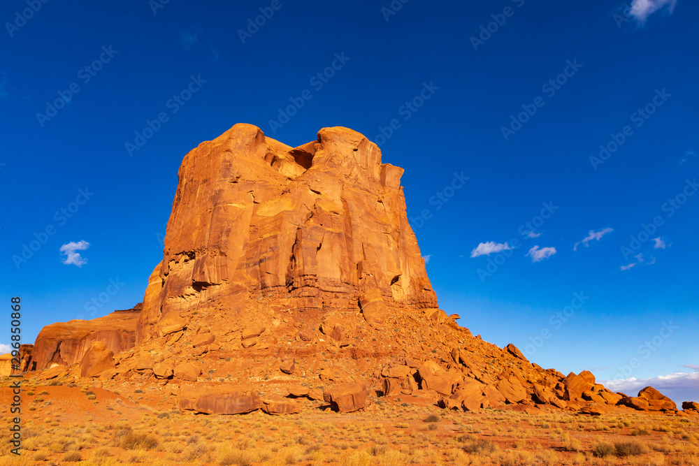 Fototapeta premium Monument Valley on a sunny day
