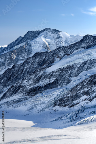 Beautiful mountain view from Jungfraujoch, Switzerland © Eric Middelkoop