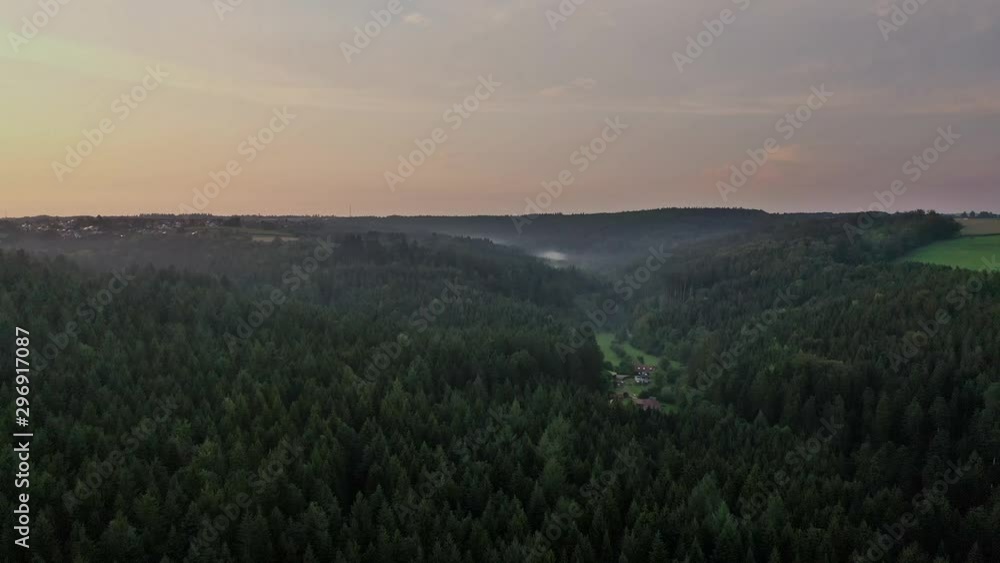 Feld, Wald und Wiesen - Kameraflug Feld, Wald und Wiesen - Kameraflug